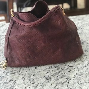 SOLDLouis Vuitton Artsy